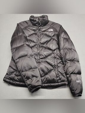 The North Face Women’s Black 550 Down Puffer Jacket